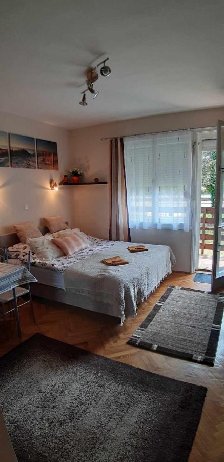 Rosy Apartman Apartamento Vonyarcvashegy Exterior foto