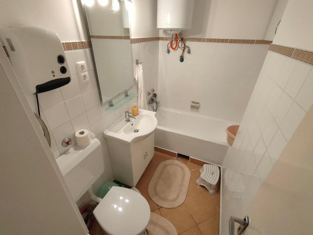 Rosy Apartman Apartamento Vonyarcvashegy Exterior foto